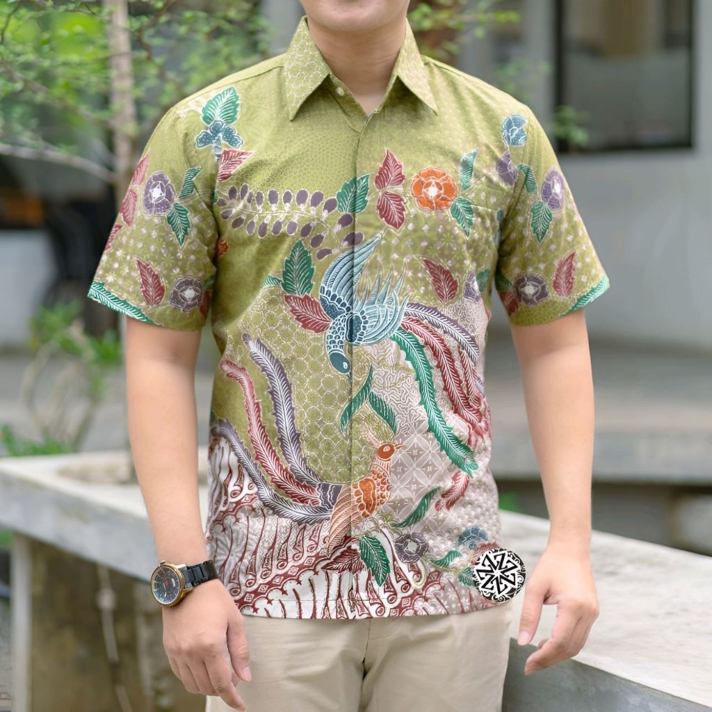 Hem Batik Tulis Pria Handmade Lengan Pendek Motif Senopati