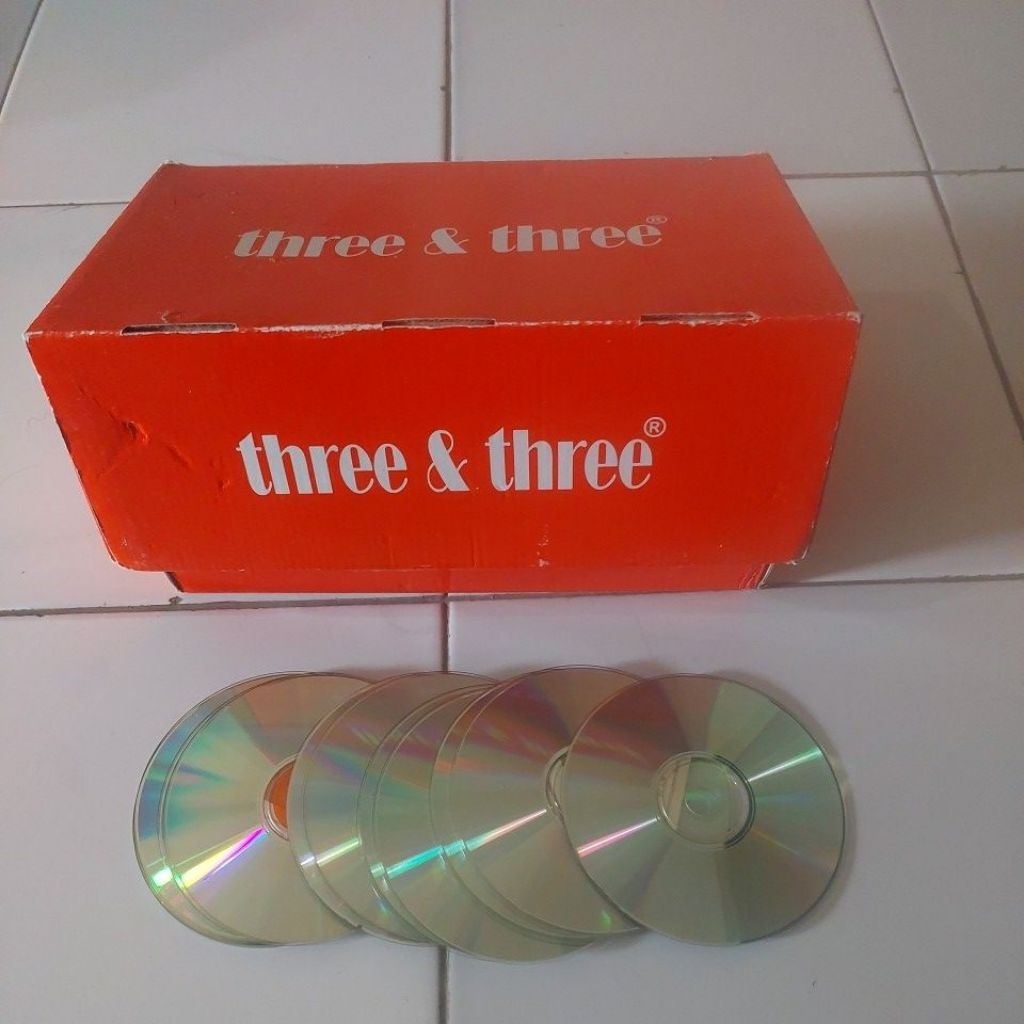 Kaset CD bekas per keping