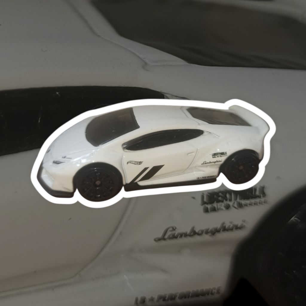 LAMBORGHINI HURACAN LBWK WHITE