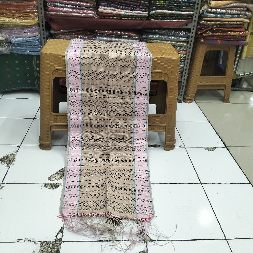 ULOS HANDE-HANDE TENUNAN TARUTUNG FULL SIMATA SISI PINK TENGGAH COKSU.
