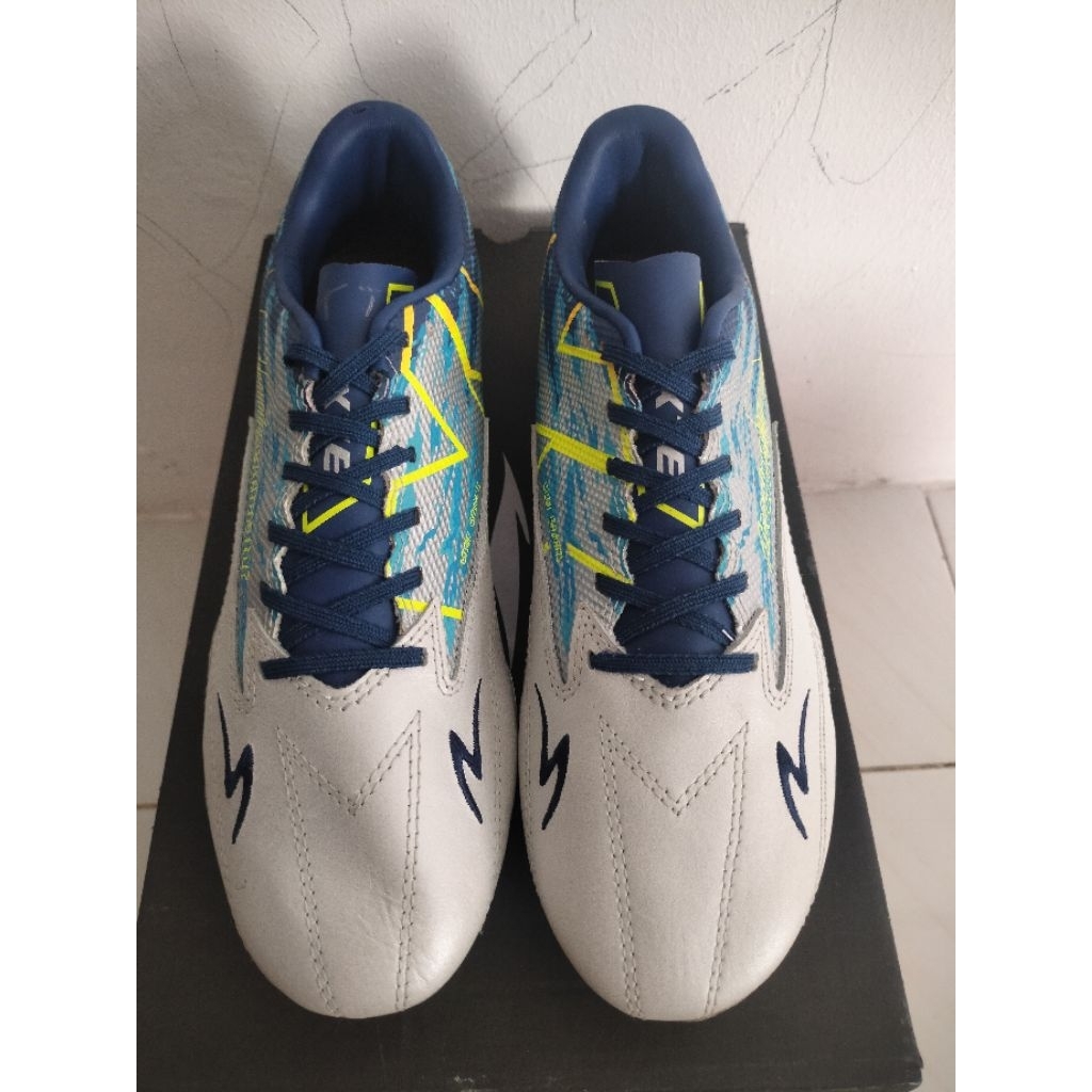 Specs Ls 3Lx elite MK FG size 38