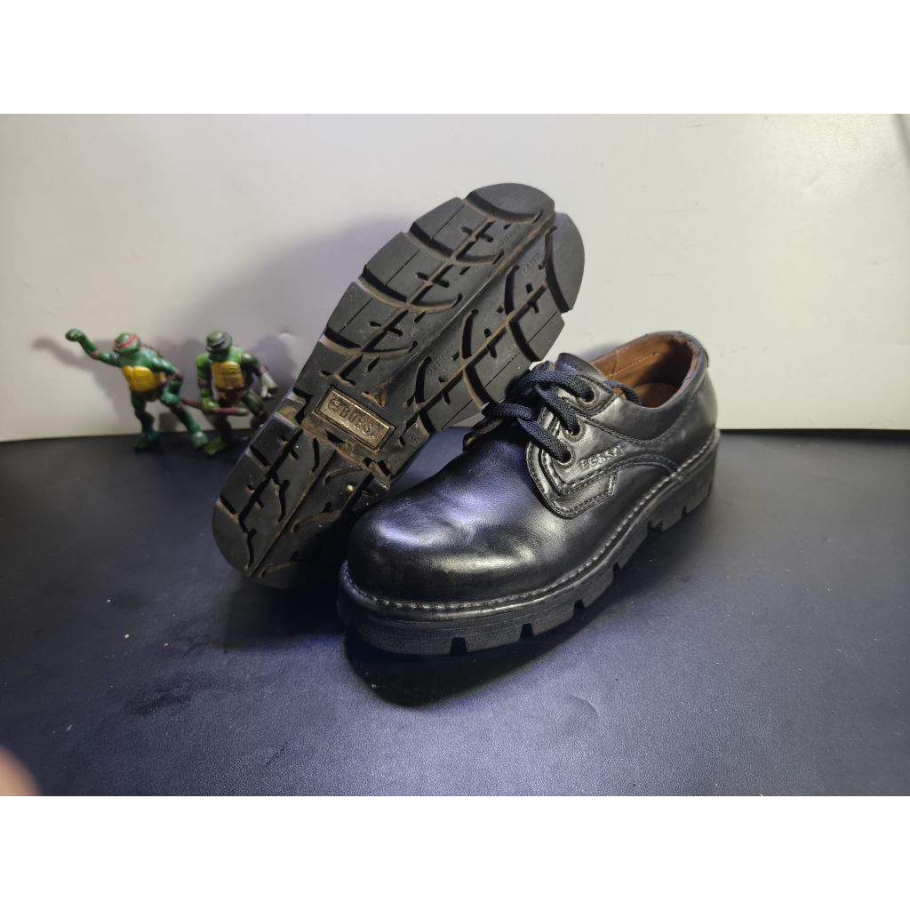 sepatu boots borsa hitam kulit second size 39