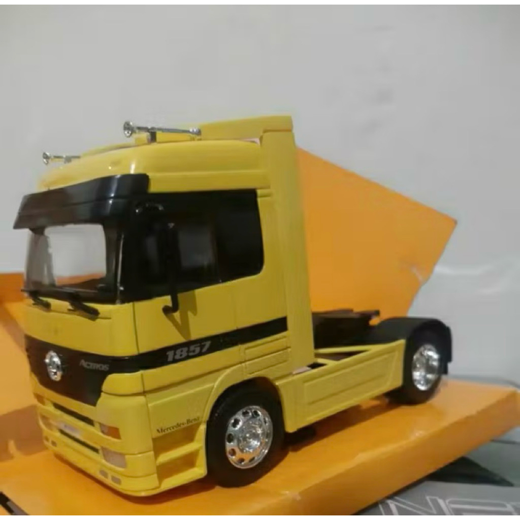 Diecast Welly Super Haulier Mercedes Benz Actros Baru Bukan Bekas Komplit