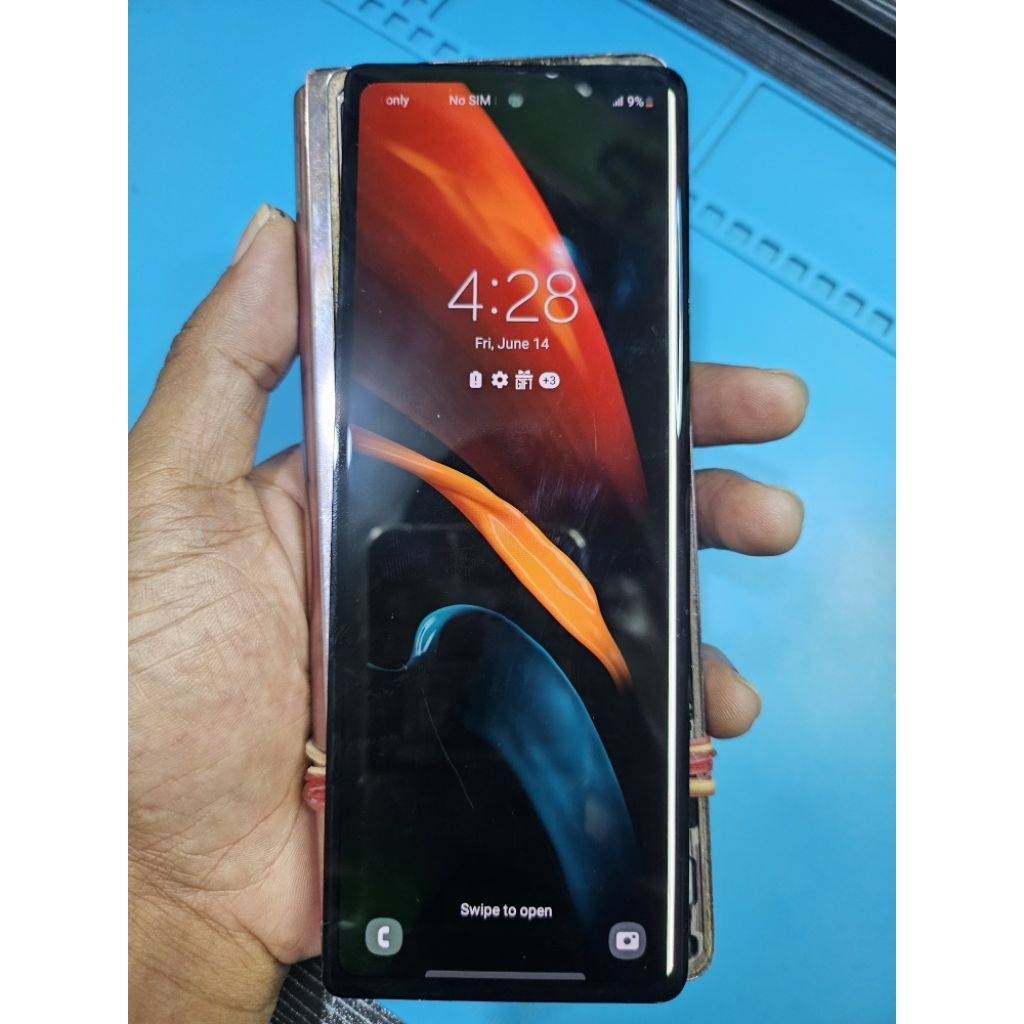 lcd Samsung z fold 2 minus