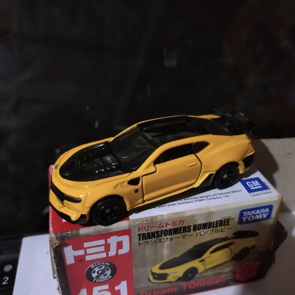 diecast takara tomy tomica chevrolet camaro transformers bumblebee