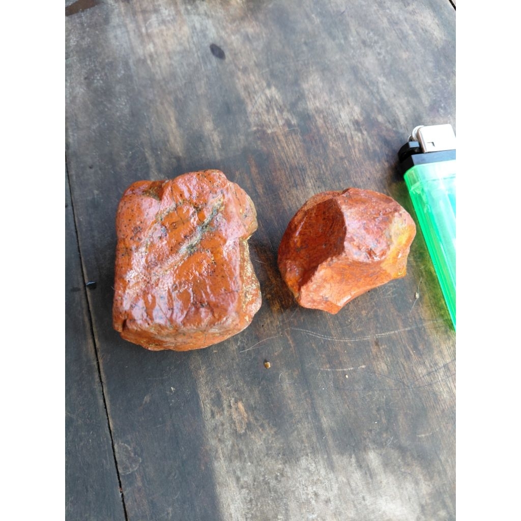 batu giok merah