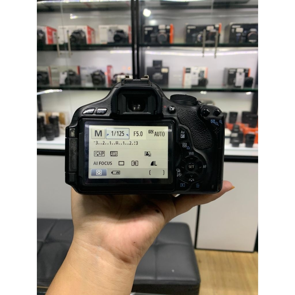 CANON EOS 600D