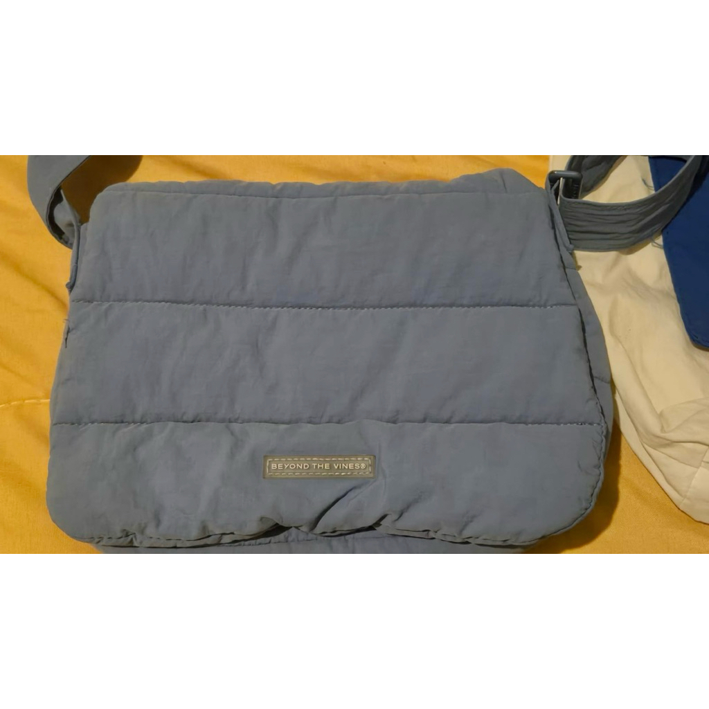 Preloved BTV Poofy Bag Periwinkle