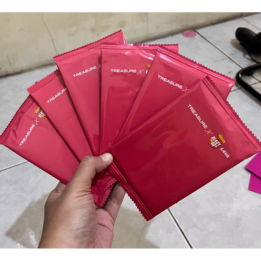 Treasure x Fiesta Photocard. Photocard Treasure