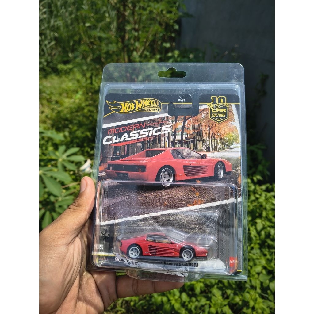 HOT WHEELS PREMIUM FERRARI TESTAROSSA