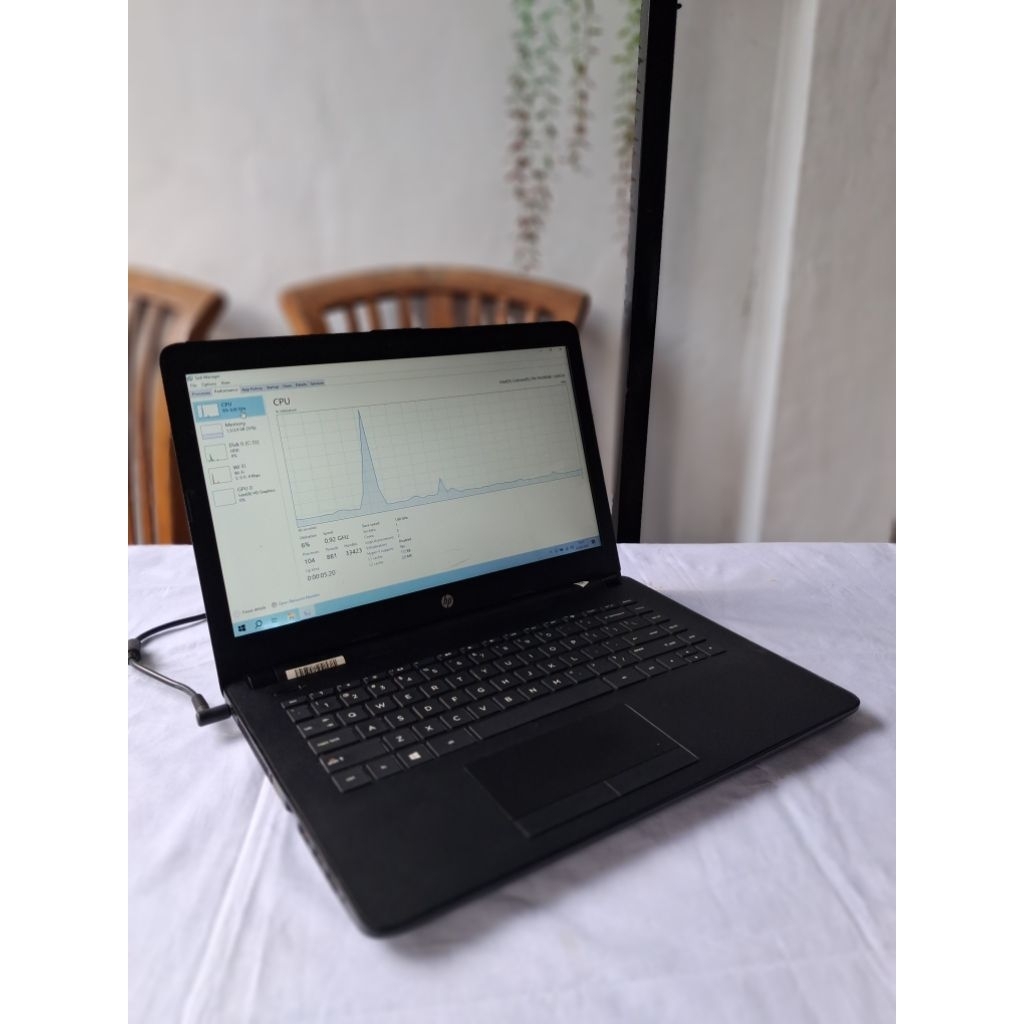 Laptop HP 14 Intel Celeron N3060 RAM 4GB Normal Minus Baterai dan LCD