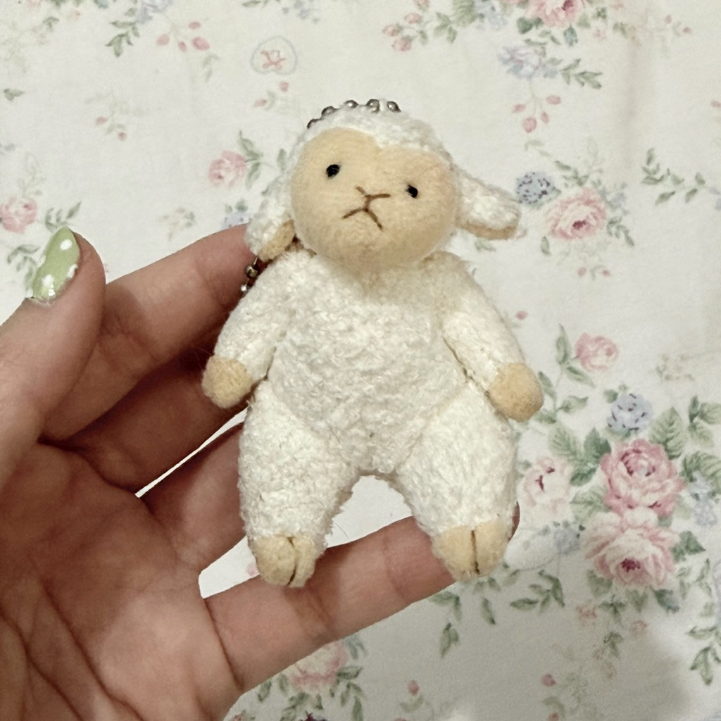 boneka gantungan domba kecil