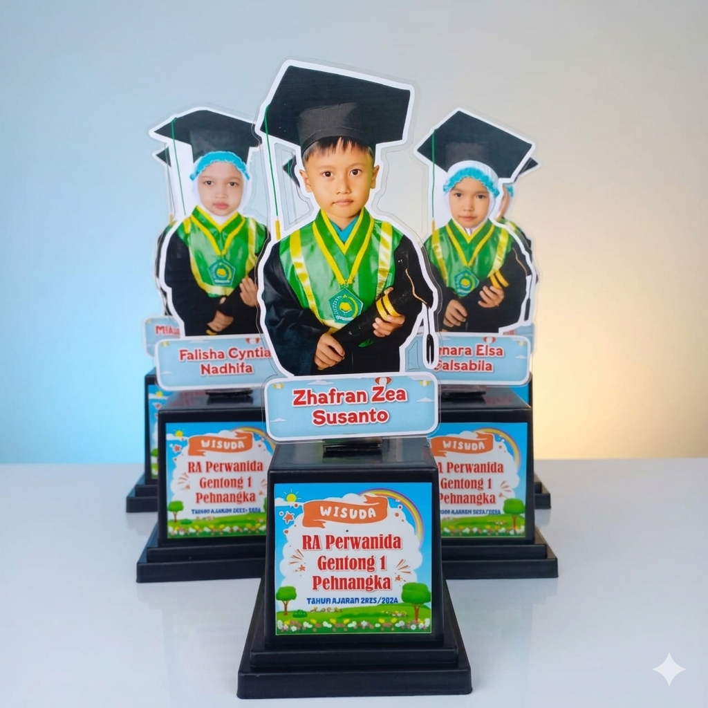 Gala Galore Piala Akrilik Custom / Piala Wisuda Custom / Piala Wisuda Anak / Piala Custom Anak