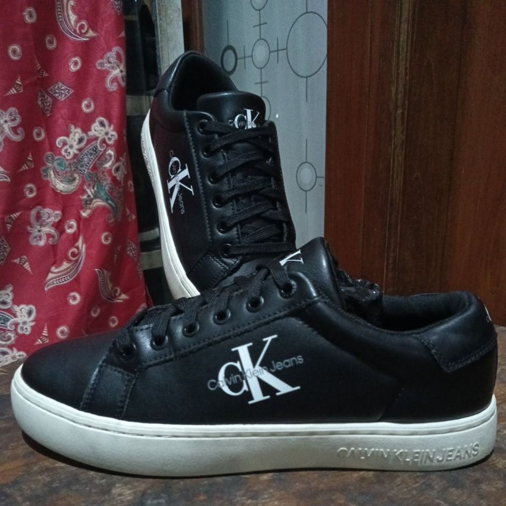 sepatu Calvin Klein jeans size 40