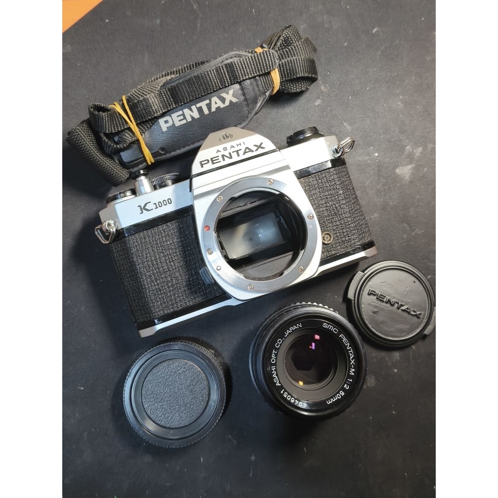 Kamera Analog SLR Film Asahi Pentax K1000 (Well Used) + Lensa Kit 50 f2.0