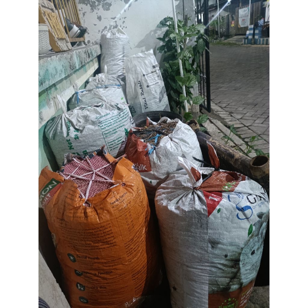KOHE KELINCI/PUPUK KANDANG MENTAH
