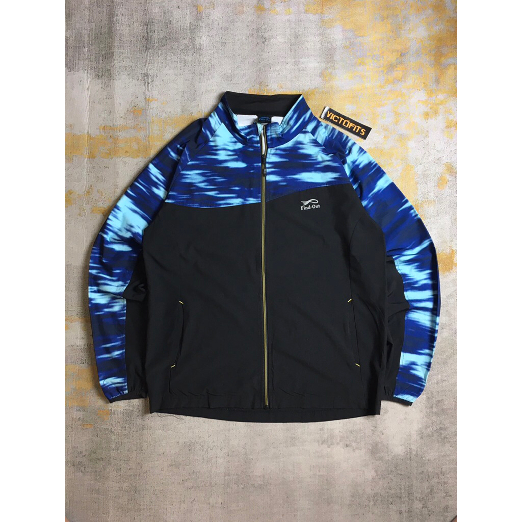 Jaket Windbreaker Find Out