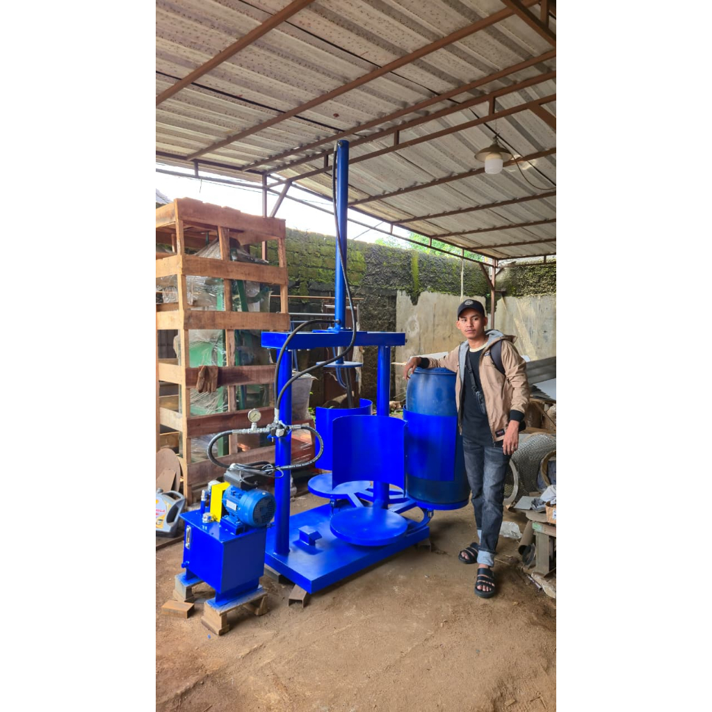Mesin Press Pakan Ternak Silase Kapasitas 3 Drum - Mesin Press Pakan Silase