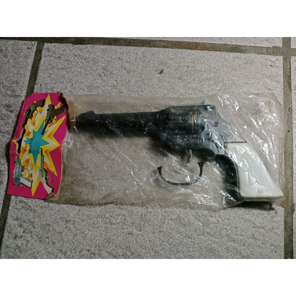 pistol mainan jadul dompis china 1980'an
