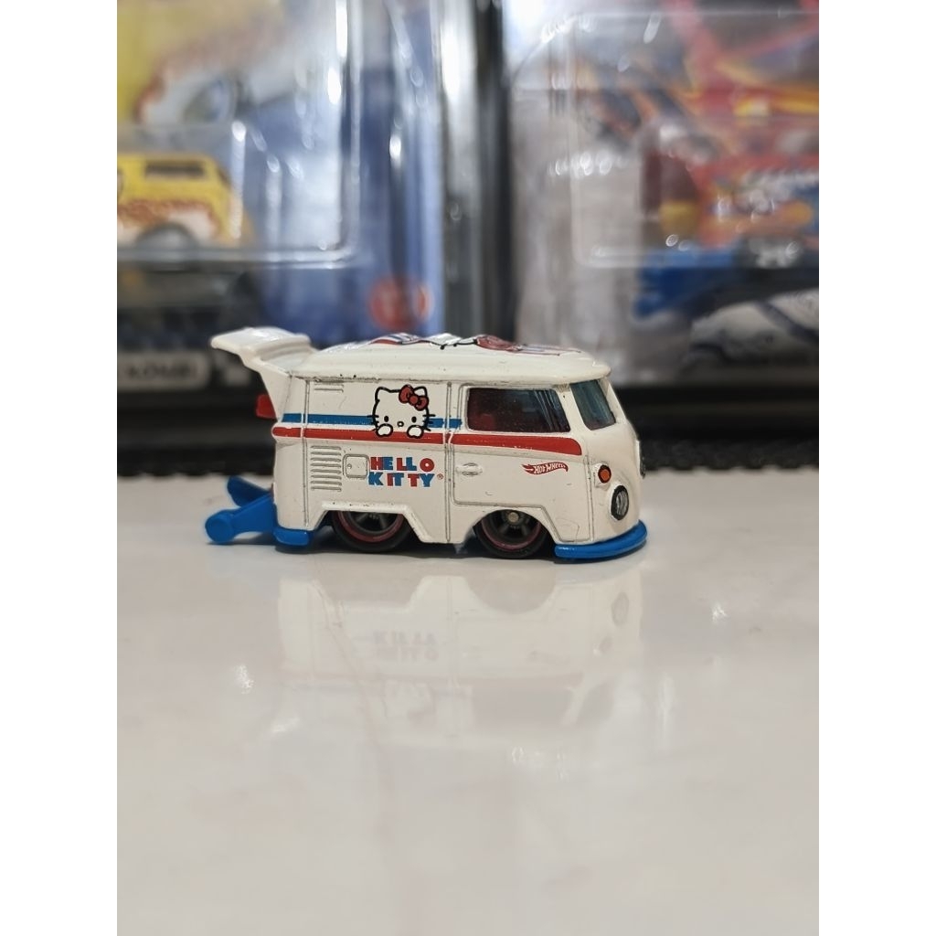 Hot Wheels Kool Kombi Hello Kitty Loose