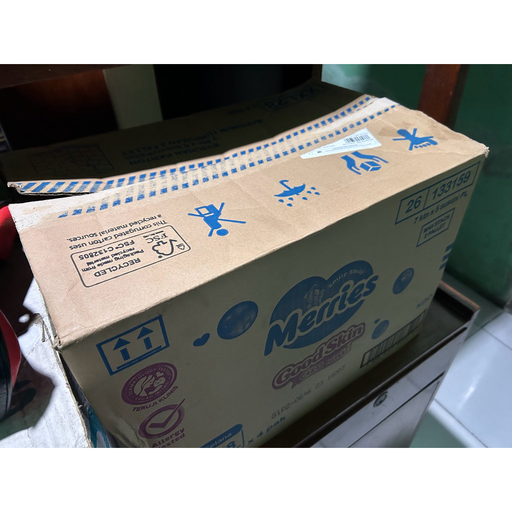 Merries Ukuran XXL / 1Karton - 4 ball