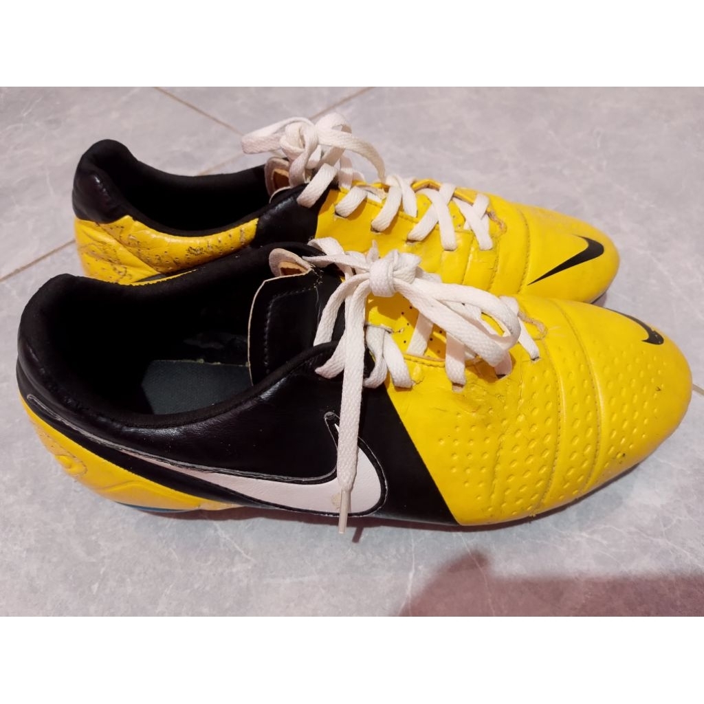 Sepatu Bola Second Nike CTR Maestri 3 Size 43 Insole 270 Minus Tapak Gantian Second Ori