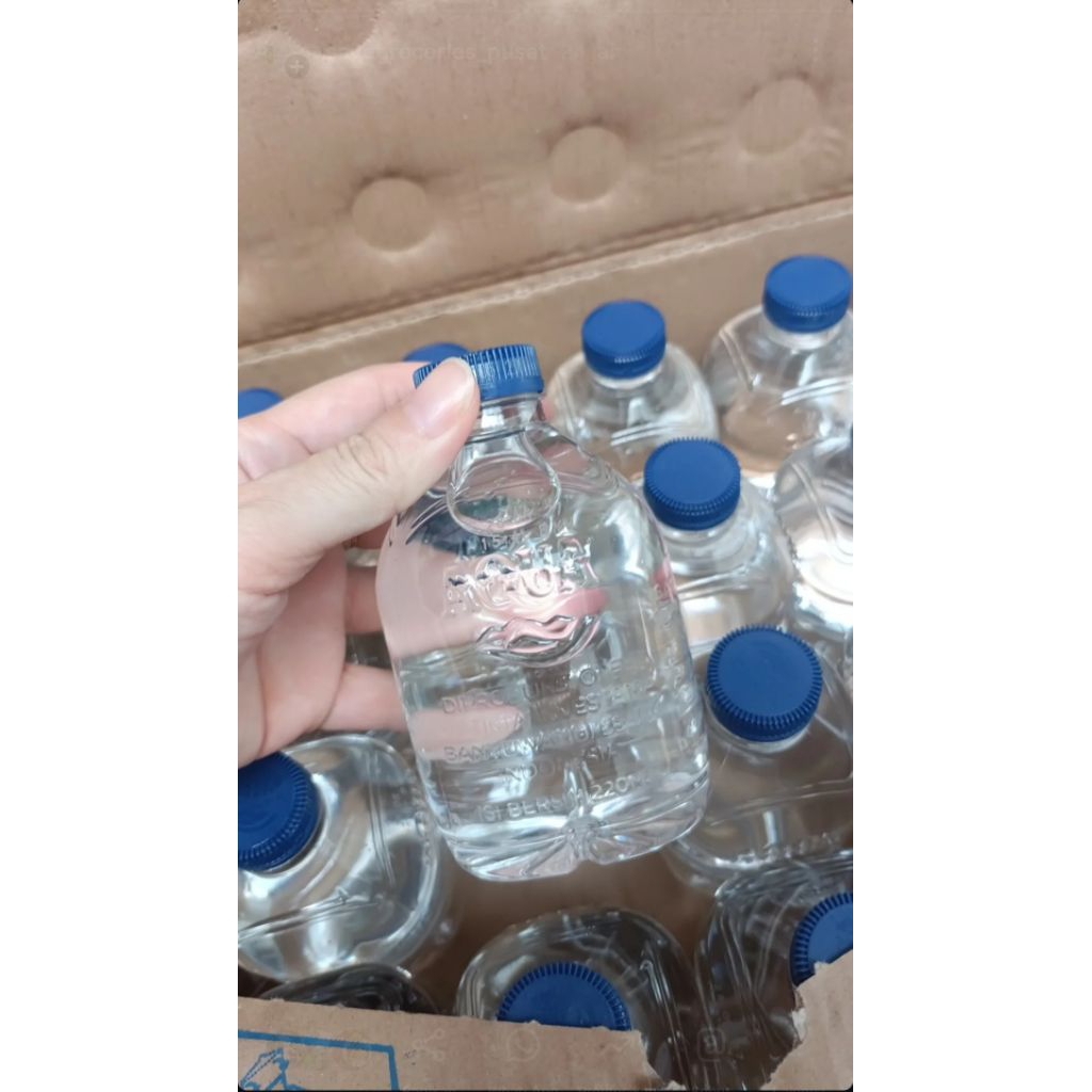 aqua dus air mineral botol mini