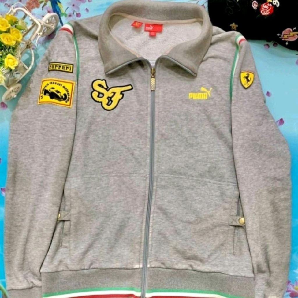Jaket Hoodie Ferrari X Puma Vintage Original Merchandise Scuderia Ferrari F1