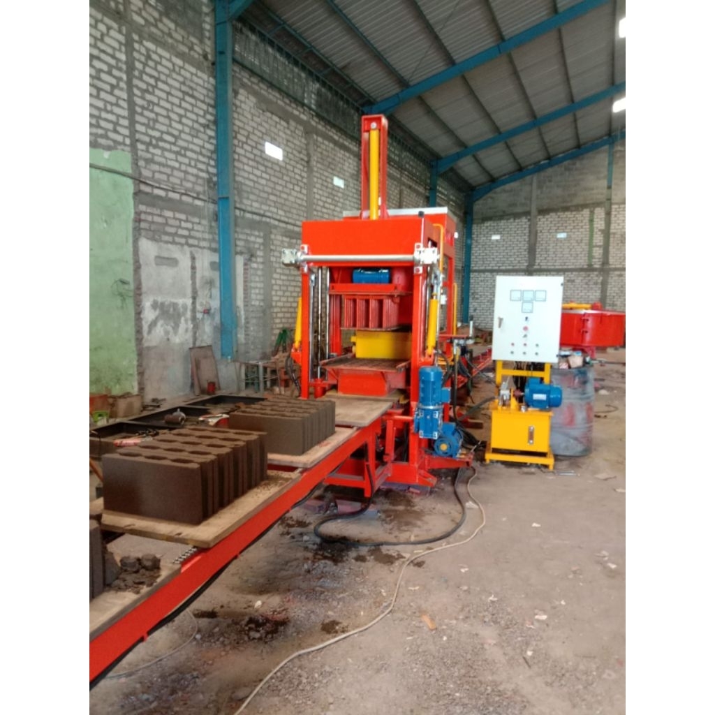 Mesin paving block dan batako