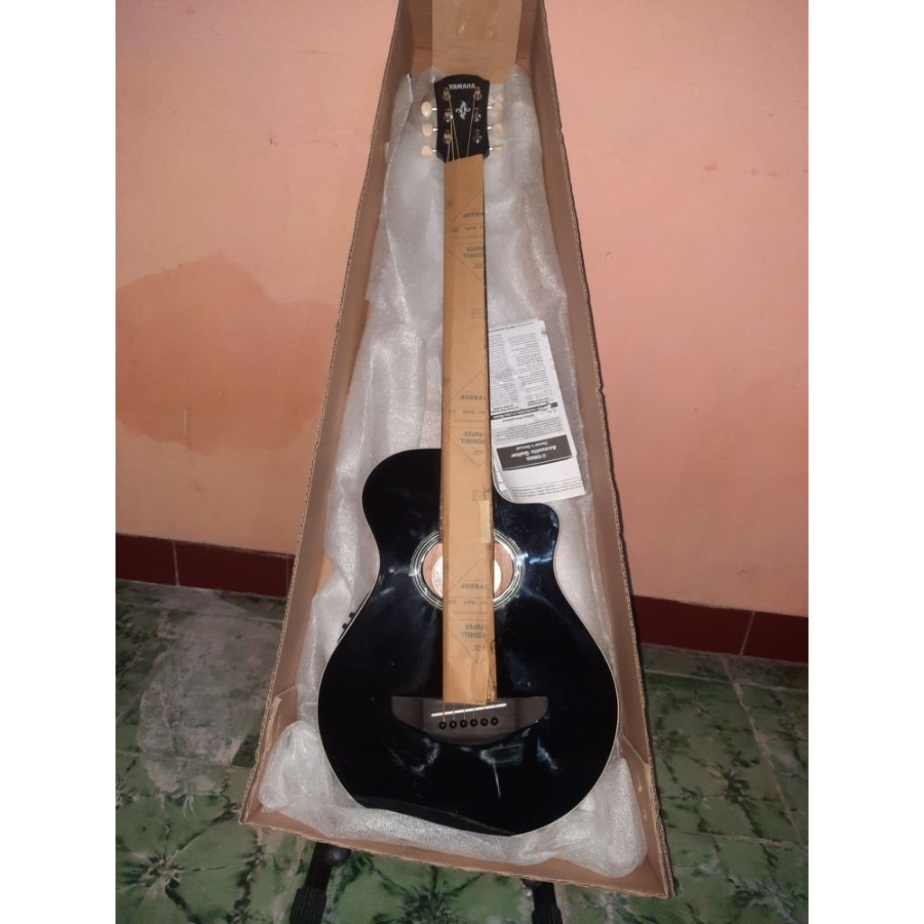 gitar yamaha ApxT2