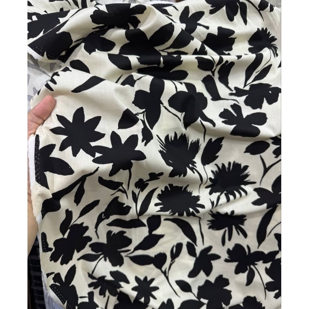 kain katun print - kain katun motif karakter - kain katun motif bunga - kain katun motif leopard