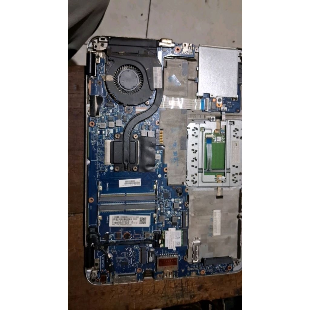 maknboard laptop hp 820 minus