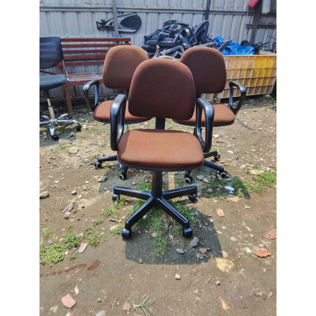 KURSI KANTOR BEKAS/ KURSI KERJA/ KURSI HIDROLIC RODA KANTOR