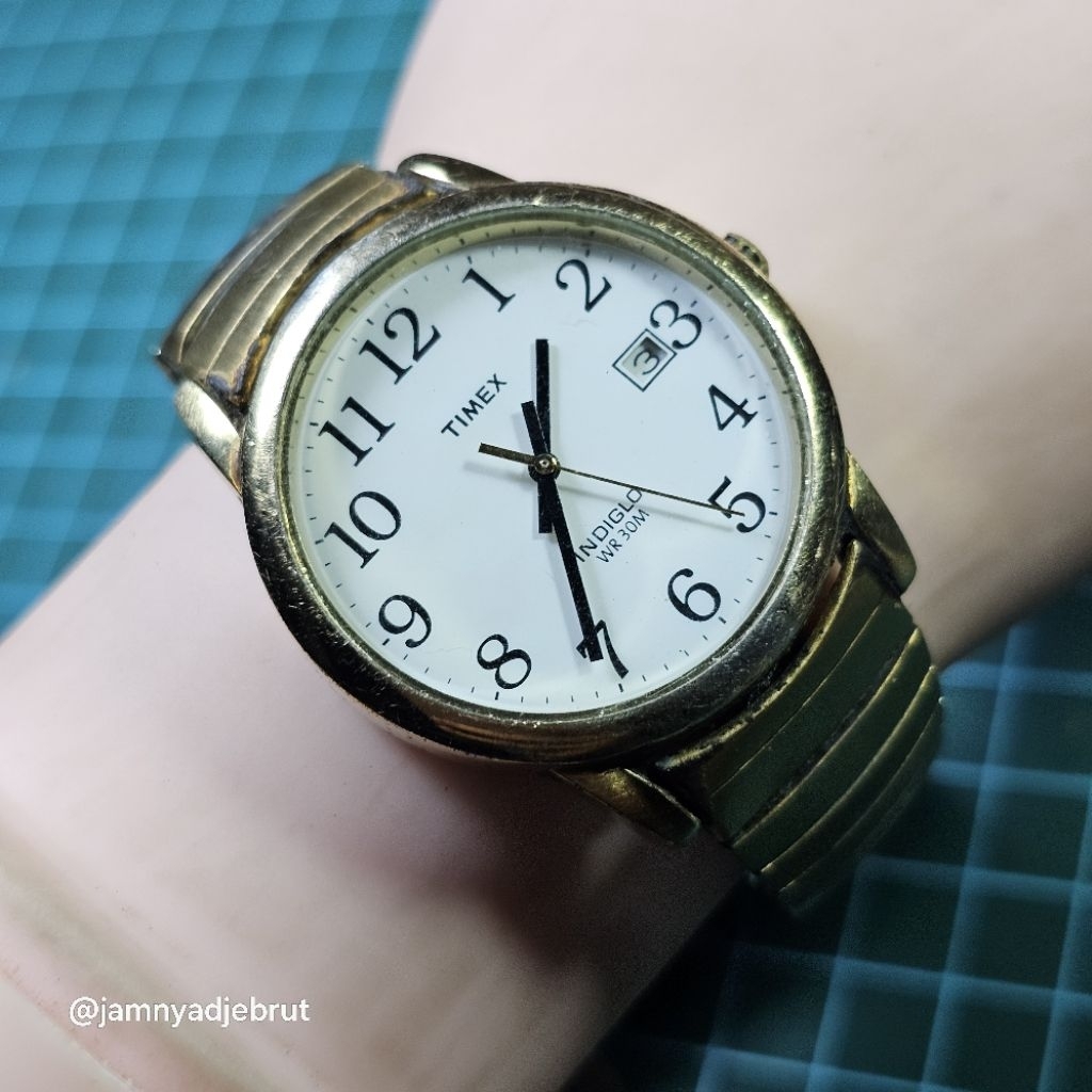 Jam Timex Indiglo 08 Gold White Bekas