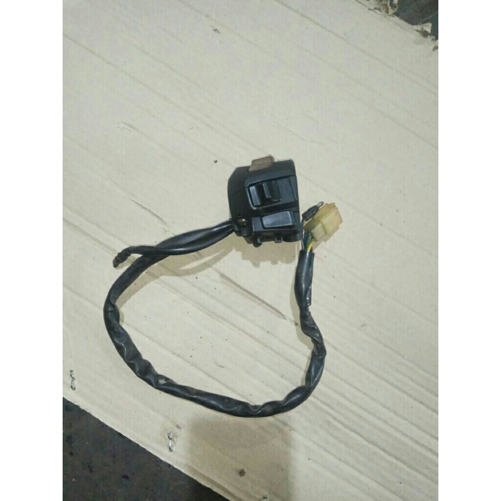 holder kanan tiger