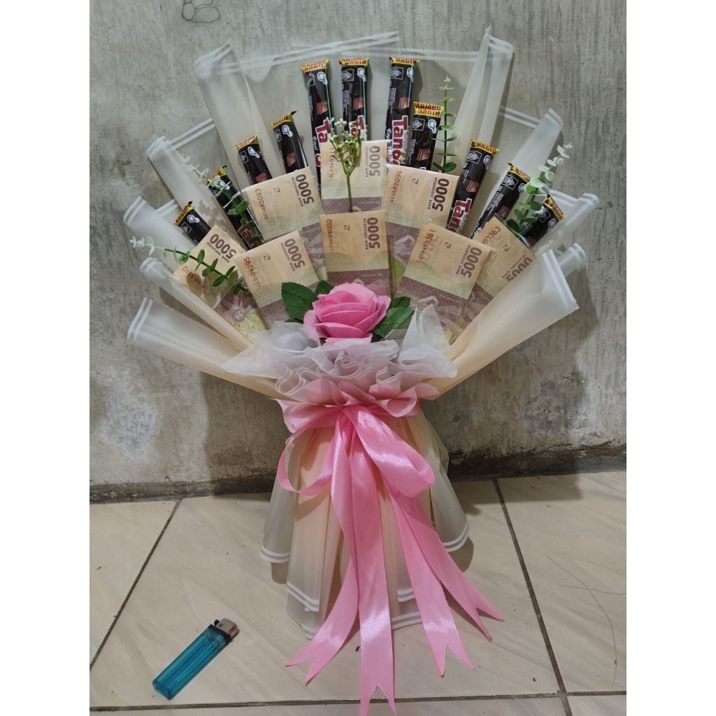 buket uang 100 ribu +bunga & buket uang +tanggo , kadowisuda atau ulang taun aestetik