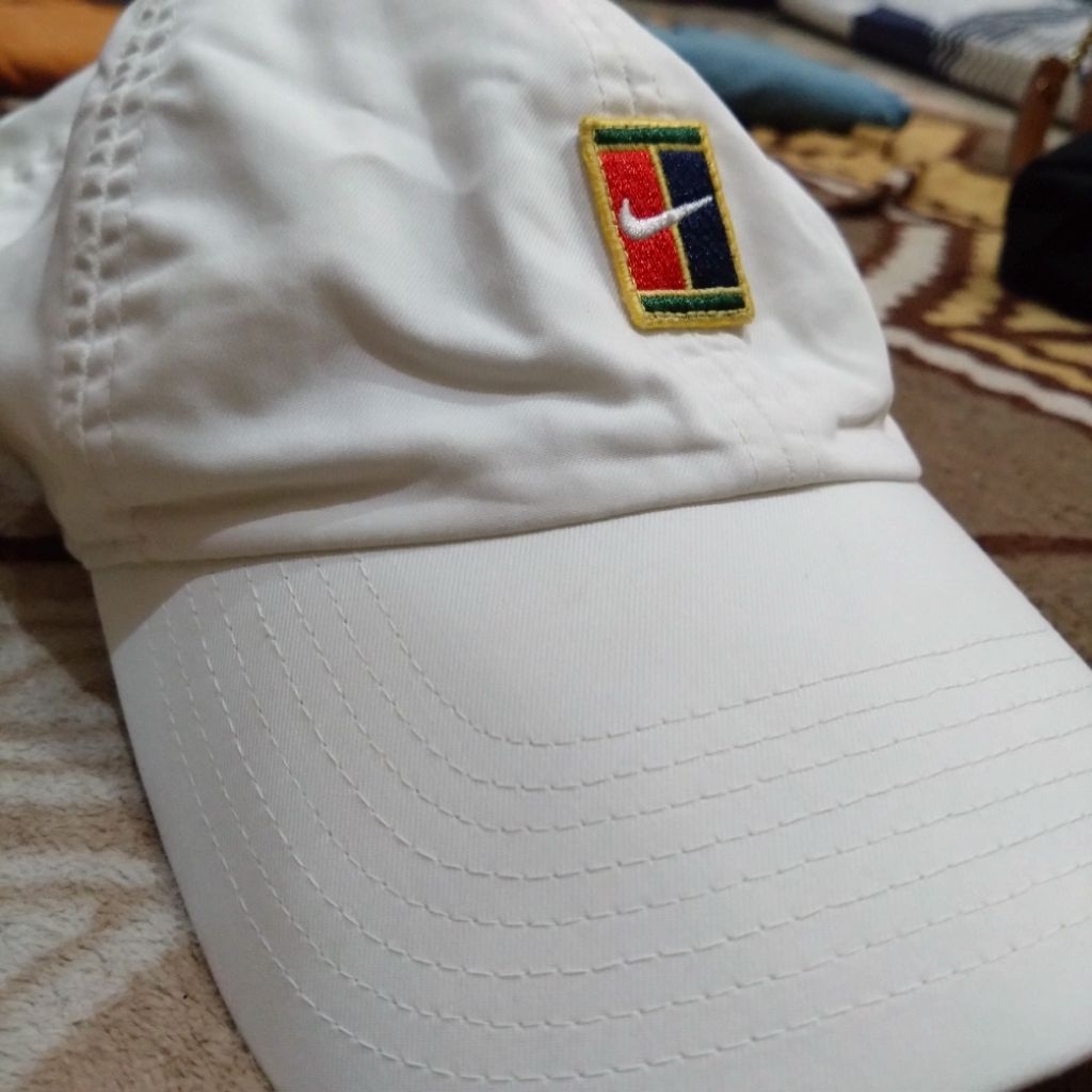 Nike Court Heritage Logo Vintage Tennis Cap Topi Tenis/Padel Putih/White