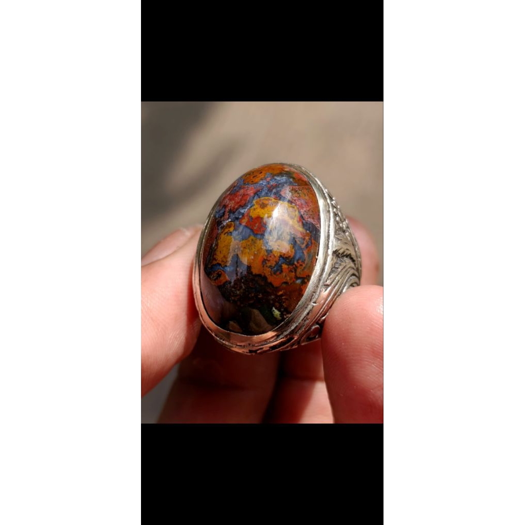 cincin batu pancawarna Klawing