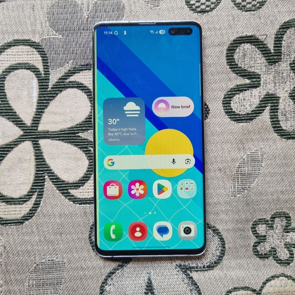 Samsung s10 5g 8/256 (custom rom)
