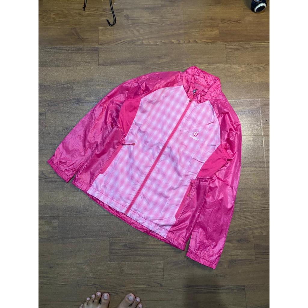 Jaket Running Deuter Parashut mantab