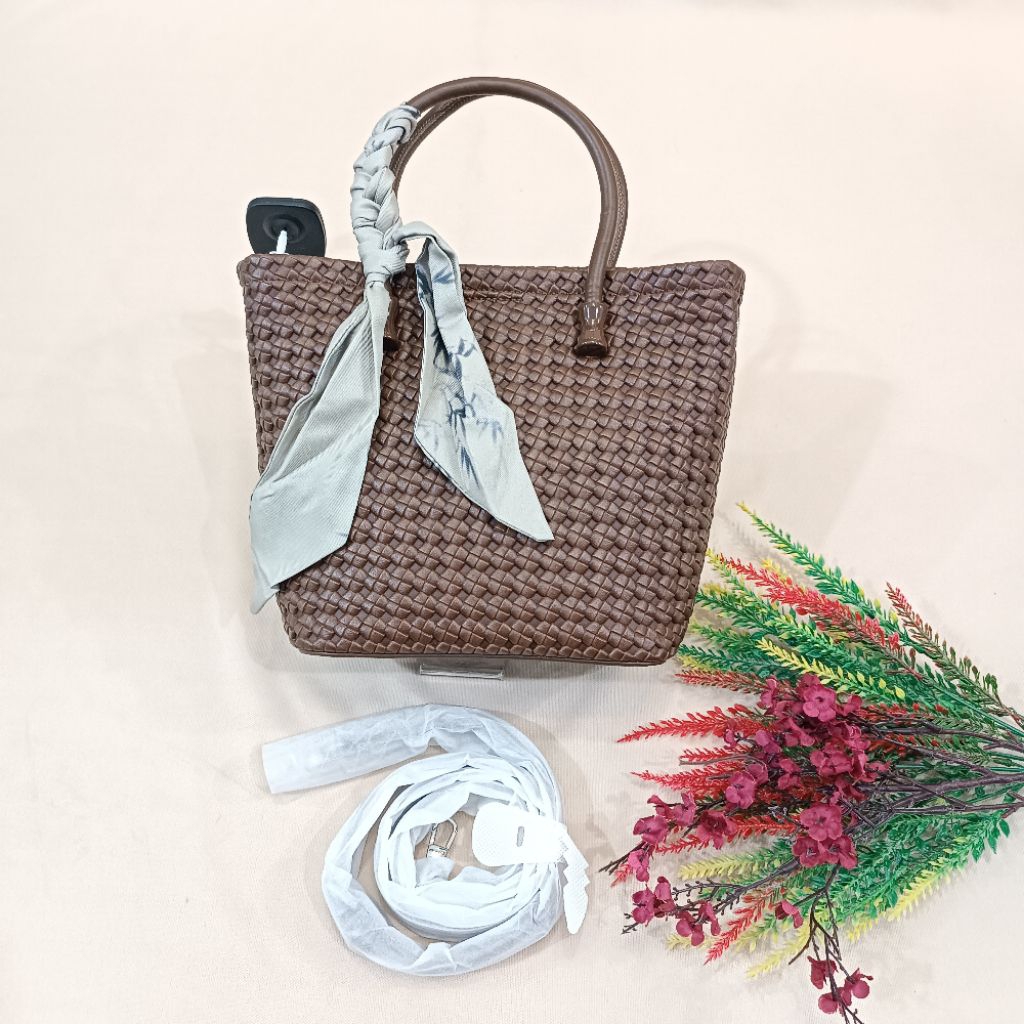 Tas import cp slmpg ttg anyam kt90 119