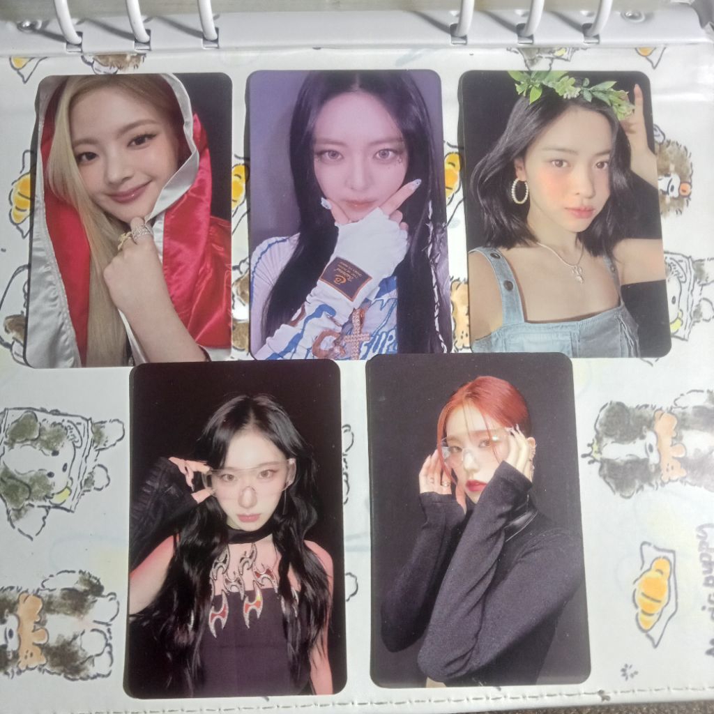 photocard pc itzy official yeji, yuna, ryujin, lia, chaeryoung, kill my doubt, born to be