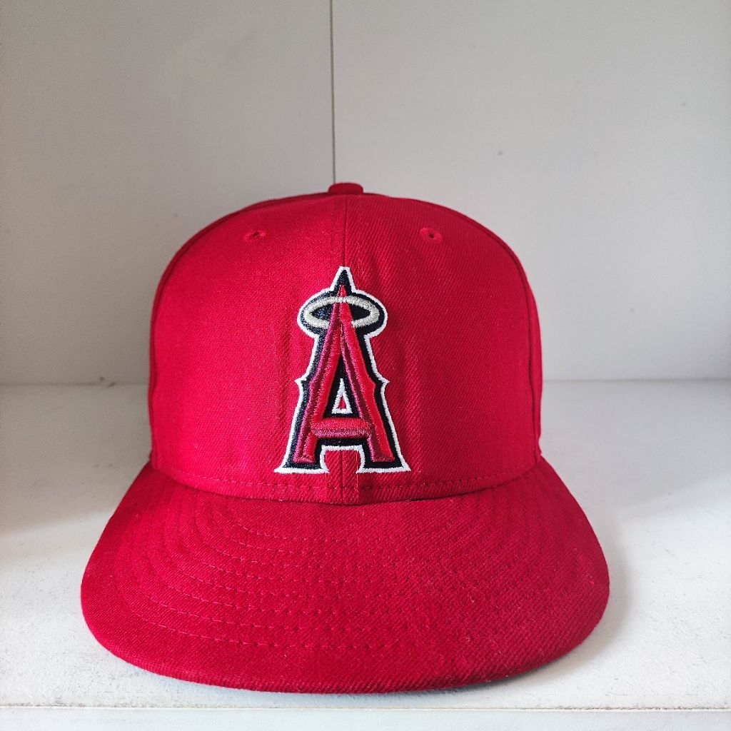 Topi NE x MLB Los Angeles Angels 59Fifty Red