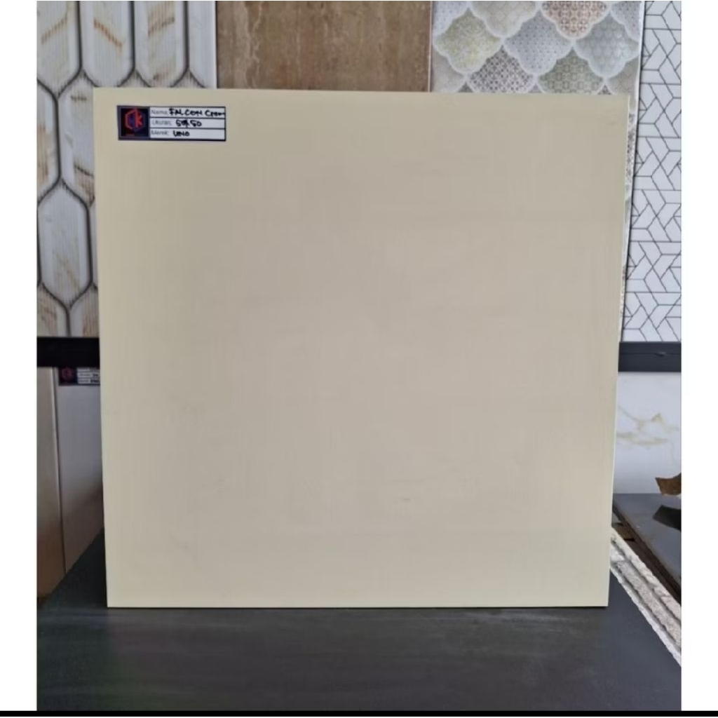 keramik Uno Falcon cream 50x50 grade A rectified