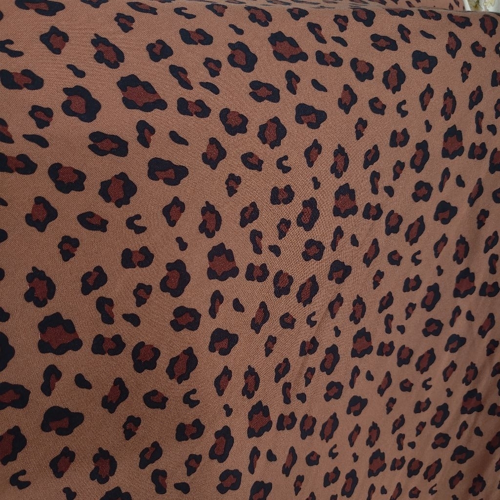 KAIN RAYON TWILL PREMIUM MOTIF MACAN - KAIN KATUN RAYON MOTIF LEOPARD HARGA PER SETENGAH METER