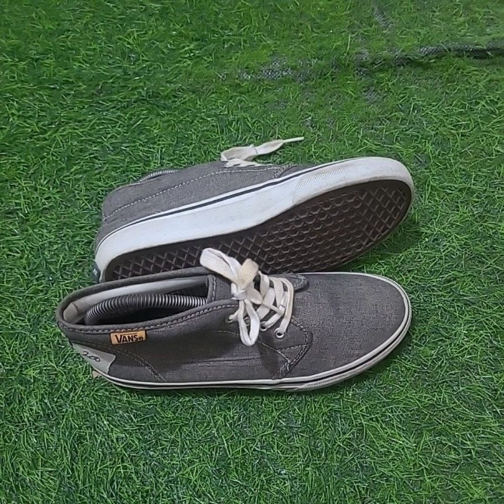 sepatu sneakers vans chukka size 39