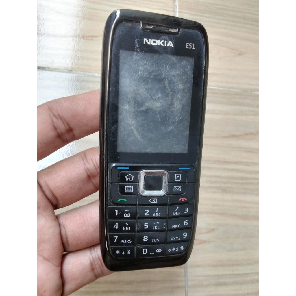 NOKIA NOKIA E51 MATI BAHAN BUKAN NORMAL
