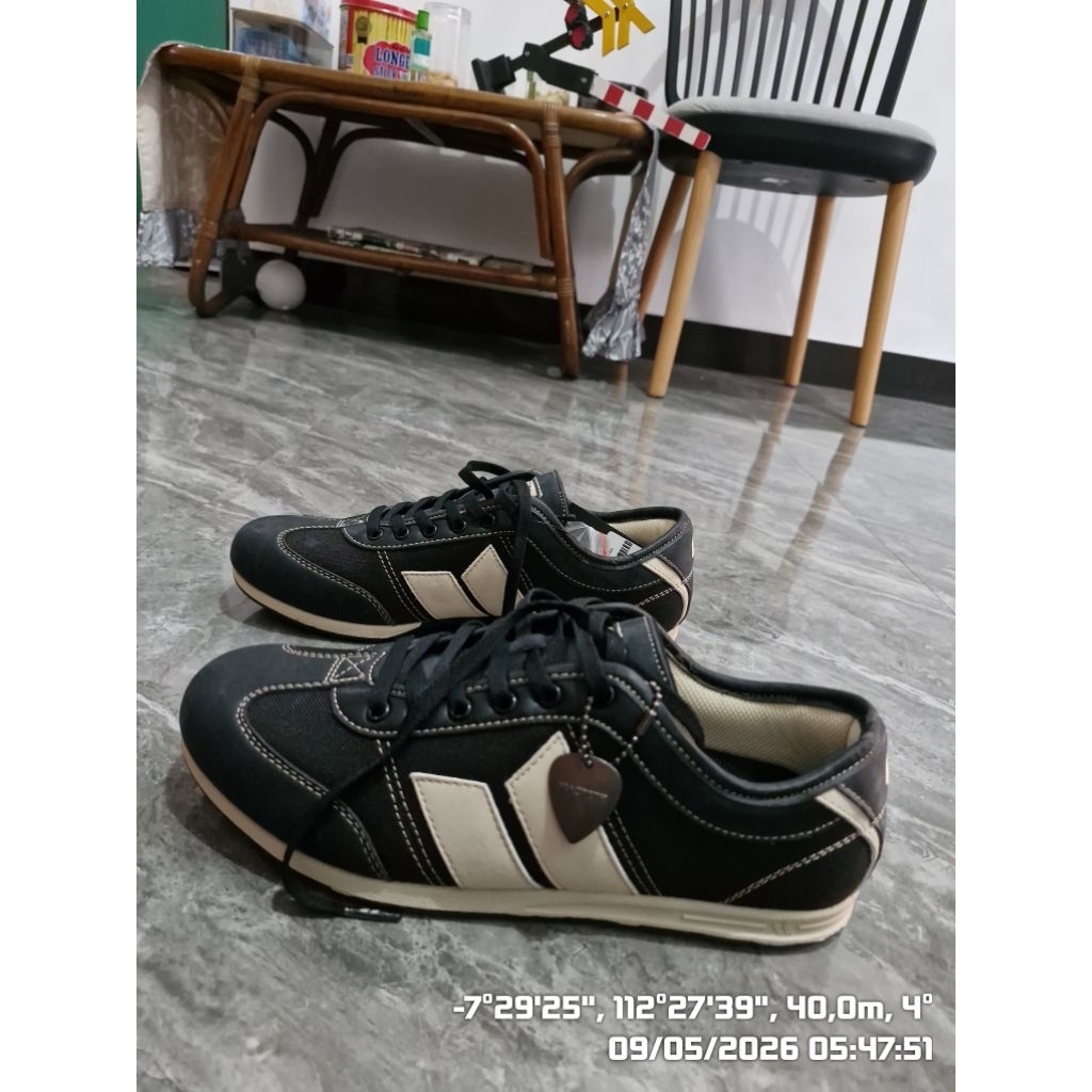 Sepatu Macbeth Brighton Black/Cement