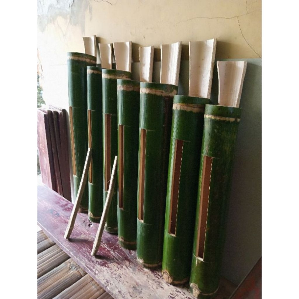 Kentongan Bambu Sedang Suara Nyaring Bahan Tua