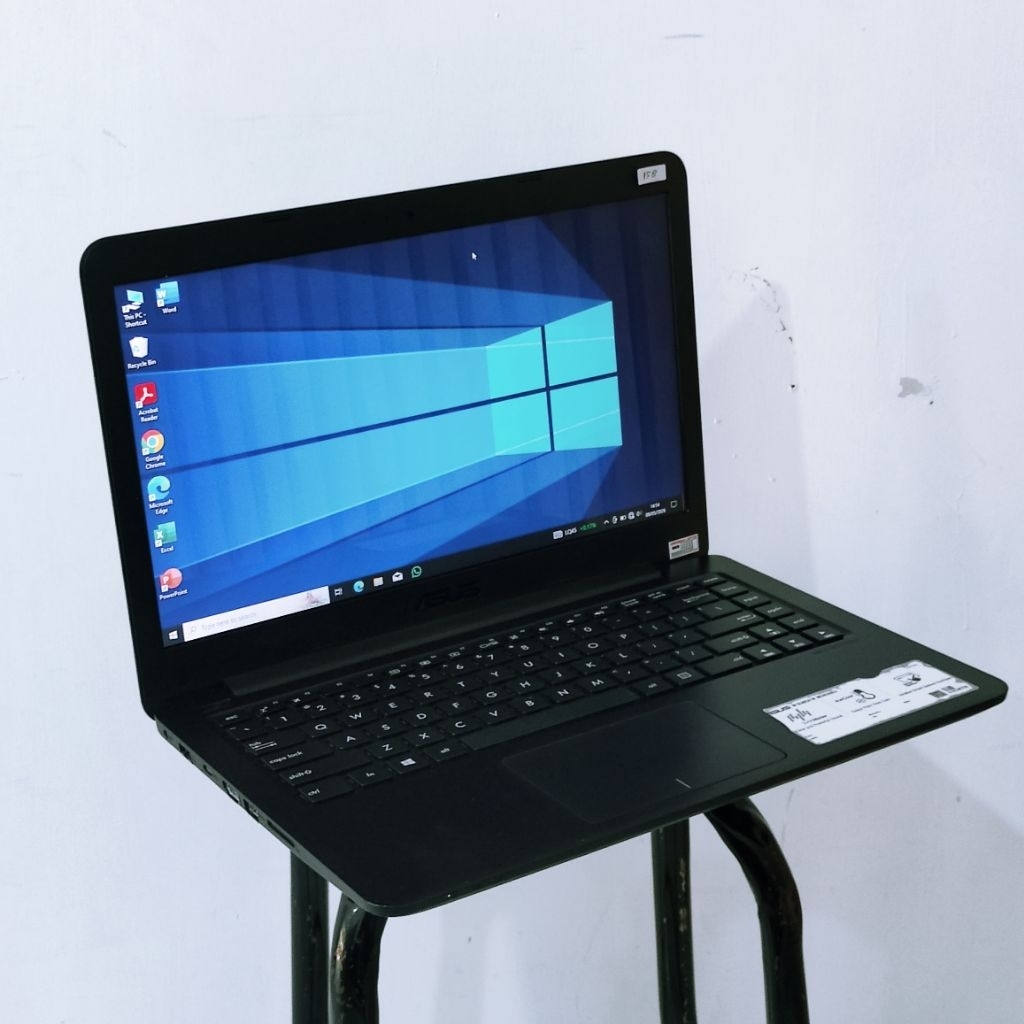 Laptop ASUS VIVOBOOK E402YA SSD Slim murah saja